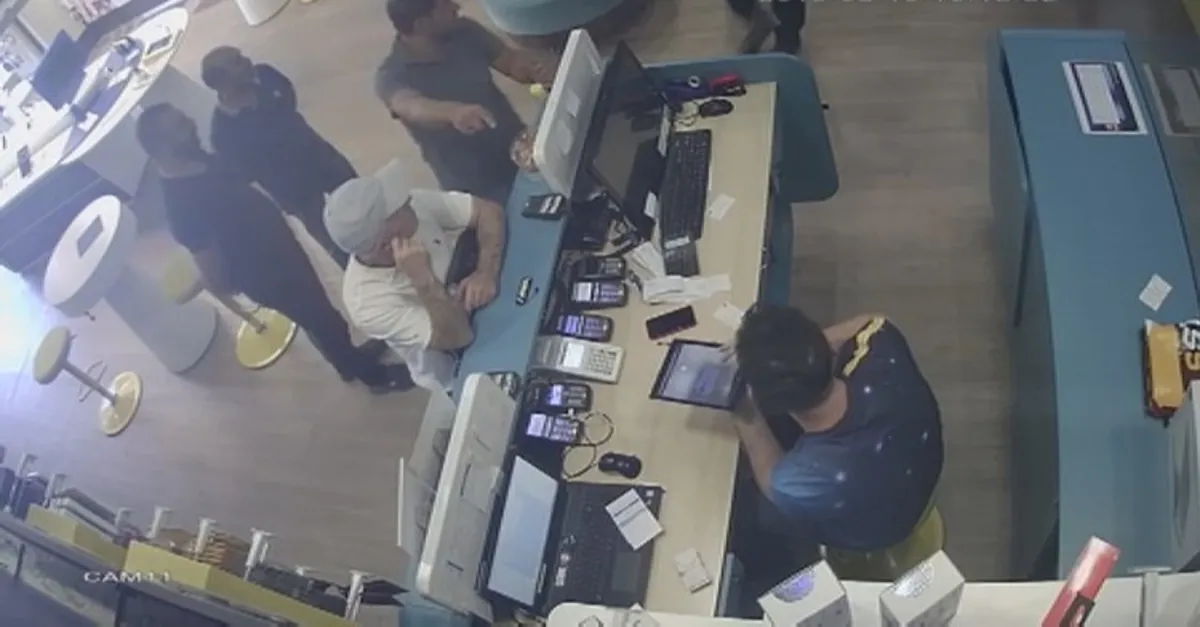 İstanbul'da SİM kart baskını kamerada | Video