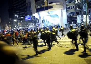 Avrupa basını Hollanda'ya kör oldu