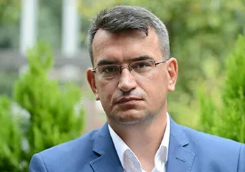 Casusluktan gözaltına alınan DEVA Partisi kurucu üyesi Metin Gürcan adliyeye sevk edildi