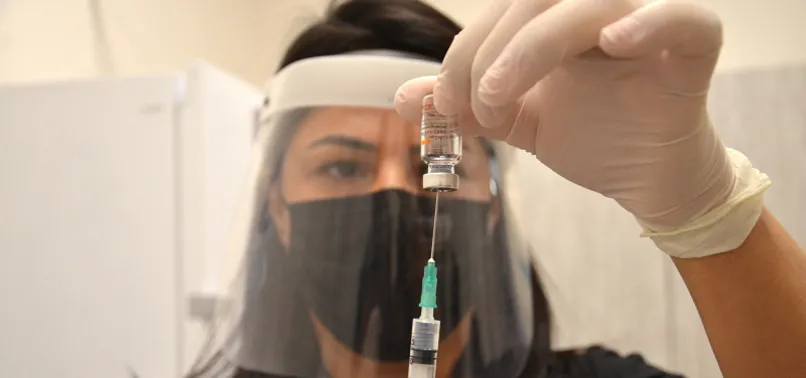 Koronavirüs geçirenler hangi aşıyı yaptırmalı? SinoVac mı BioNTech mi? Uzman isimden flaş açıklama