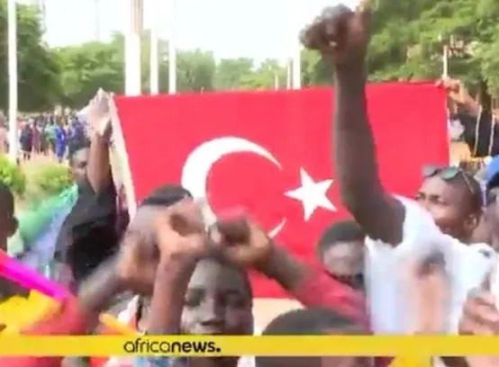 nijerdeki-darbede-son-durum-ne-cunta-yeni-basbakan-atadi-abd-derbecilerle-masaya-oturdu-1691474830349.jpg Nijer'deki darbede son durum ne? Cunta yeni başbakan atadı! ABD darbecilerle masaya oturdu - 12
