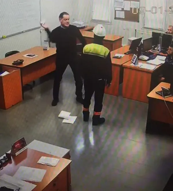 İşçilerin yemeğini ve servisini kesen patrona isyan! Bakanlık olaya el koydu - 1