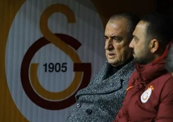 Galatasaray'da 8 ismin bileti kesildi
