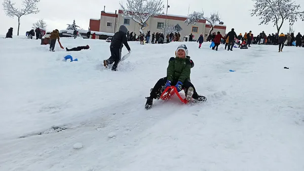 20 Aralık Yozgat, Kırşehir, Isparta kar tatili açıklaması geldi mi? Yozgat, Kırşehir, Isparta yarın okullar tatil mi?