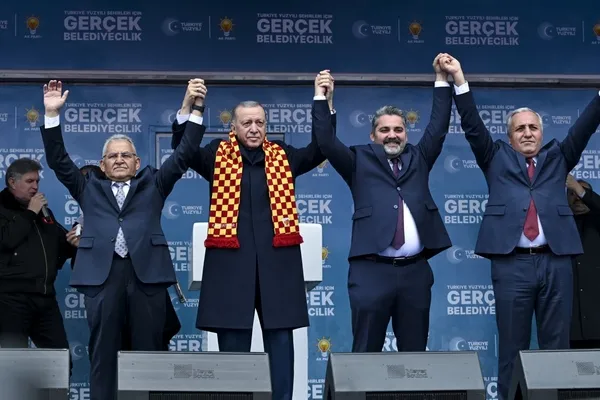 Başkan Recep Tayyip Erdoğan Kayseri’de duyurdu! Emeklilere promosyon müjdesi