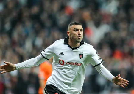 Burak Yılmaz kararını verdi!