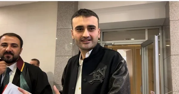 davalik-olan-sosyal-medya-fenomeni-czn-buraktan-itiraf-aylik-gelirini-acikladi-1666259540501.jpg Davalık olan sosyal medya fenomeni CZN Burak'tan itiraf! Aylık gelirini açıkladı! - 3