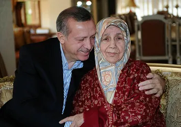 Tenzile Erdoğan’ın vefatının 8. yıl dönümü