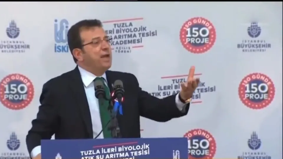 Tuzla Belediye Başkanı Şadi Yazıcı İBB tarafından davet edildiği organizasyonda Başkan Erdoğan'a teşekkür ettiği için darp edildi