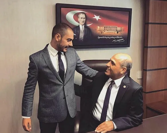 CHP'li vekil Fikret Şahin'den skandal hareket! Oğlu arabayı polislerin üzerine sürdü kendisi tehdit etti - 2