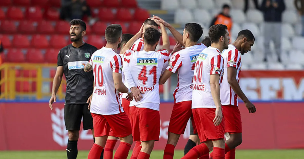 Ümraniyespor-Efeler 09 Spor maç sonucu: 4-0