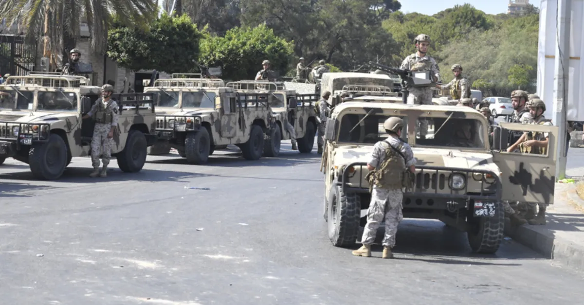 Lübnan'da ordu neden sokağa indi?