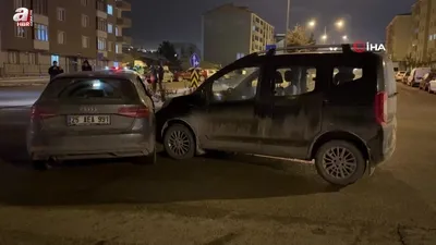 Kavşakta korkutan kaza: 4 kişi yaralandı