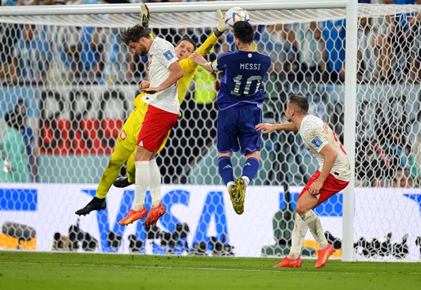 Arjantin Messi’nin penaltı kaçırdığı maçta turladı