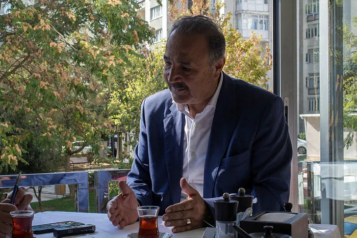CHP eski milletvekili Mehmet Sevigen'den flaş açıklamalar: Kurultay değil çadır tiyatrosu! Erdoğan’a düşman olan hızla tırmanır - 1