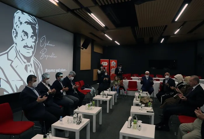 Başkan Erdoğan’dan Özdemir Bayraktar için Baykar tesislerine taziye ziyareti