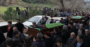 Eşinin ölümüne birkaç saat dayanabildi