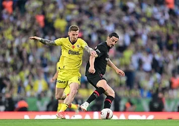 Fenerbahçe'ye ikinci yarıda gümrük izni! Fatih Karagümrük 1-2 Fenerbahçe (MAÇ SONUCU)