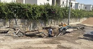 Bodrum’da ana su isale hattı patladı! Yol dibe göçtü