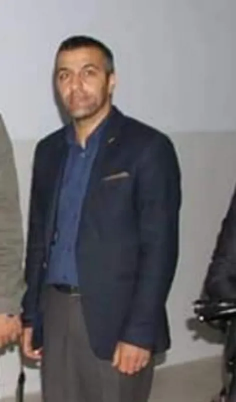 1640589063172.jpg Sen çöpsün deyip çoraplarını koklattı! Aksaray'daki dayakçı öğretmen Ali Rıza Y. hakkında iğrenç iddia - 3