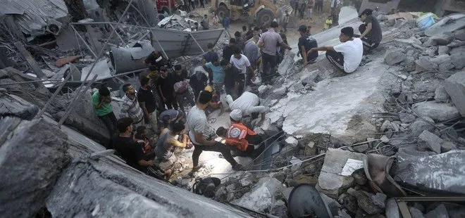 Gazze’de enkaz altından 5 çürümüş ceset çıkarıldı