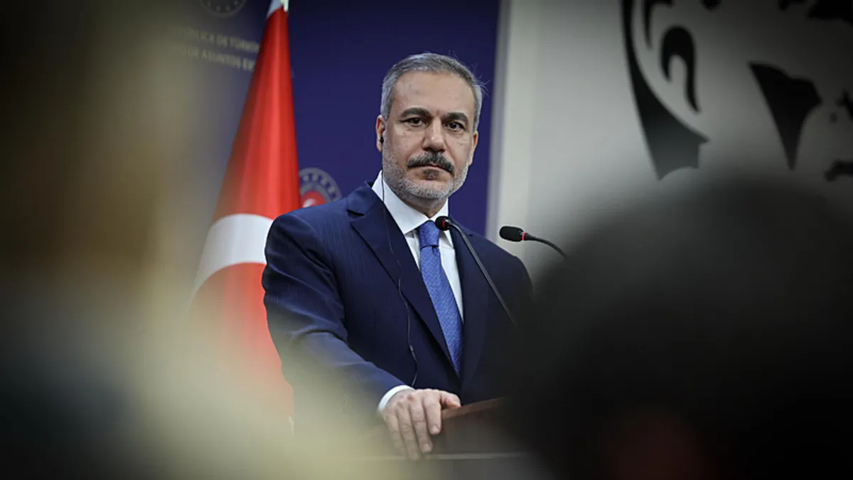 Dışişleri Bakanı Hakan Fidan'dan Fransa'ya kritik ziyaret!