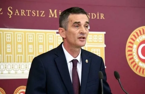 meral-aksener-umit-dikbayirin-iddialarina-iliskin-ilk-konustu-siyasette-edep-haya-ve-ahlak-duygusu-cok-onemli-1700831324992.jpg Meral Akşener Ümit Dikbayır'ın iddialarına ilişkin ilk kez konuştu: Siyasette edep haya ve ahlak duygusu çok önemli - 3