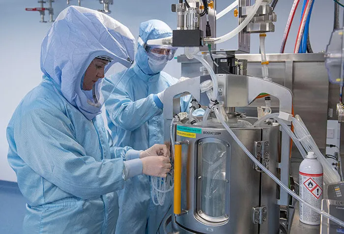 Son dakika: Dünyayı Covid-19'dan kurtaracak Pfizer/BioNTech aşısının kısa hikayesi! "Uğur (Şahin) hepimizi ikna etti" - 6