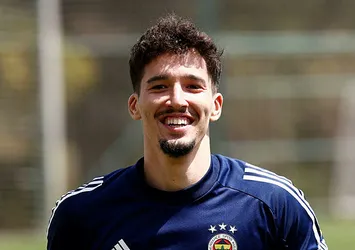 Altay Bayındır'dan Fenerbahçe'ye güzel haber