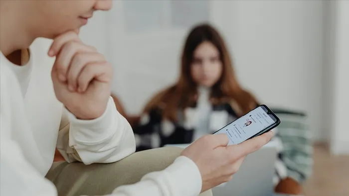 sosyal-medya-sirketlerine-siki-denetim-ruh-sagligini-bozma-gerekcesiyle-ifade-verecekler-1769464006208.jpg Foto: AA