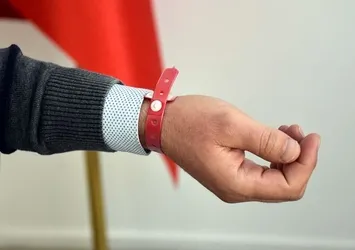 Son dakika: Kırıkkale'de uygulanmaya başlandı! Koronavirüs hastaları elektronik bileklikle takip edilecek!
