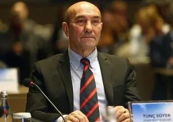 CHP'nin skandal belediyecilik örneği! Tunç Soyer'in hizmet rezaleti yine gündemde! Spor spikeri Emre Tilev İzmir'deki kötü yolları ralliye benzetti...