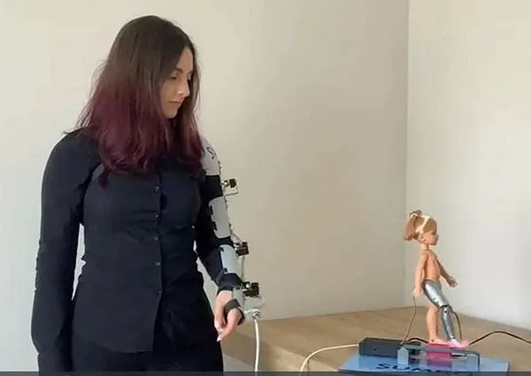 Lise öğrencisi Dilay Dal robotik protez çalışmasıyla dünya dördüncüsü oldu - 1