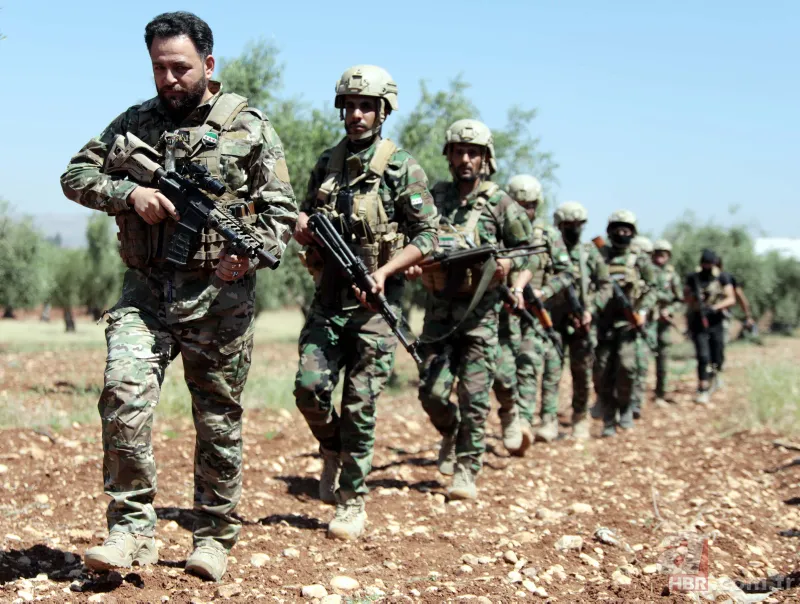 Suriye'de muhaliflerin gözü terör hedeflerinde! Türkiye'den gelecek haberi bekliyorlar 3