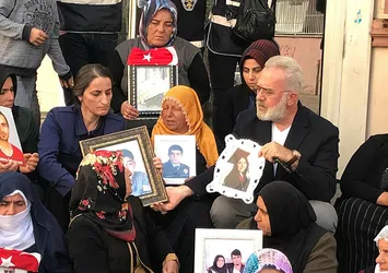 Evlat nöbeti çığ gibi büyüyor