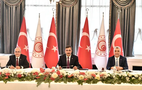 hazine-ve-maliye-bakani-mehmet-simsek-2024te-ruzgar-turkiyeden-yana-esecek-1691652545619.jpg Hazine ve Maliye Bakanı Mehmet Şimşek: 2024'te rüzgar Türkiye'den yana esecek - 3