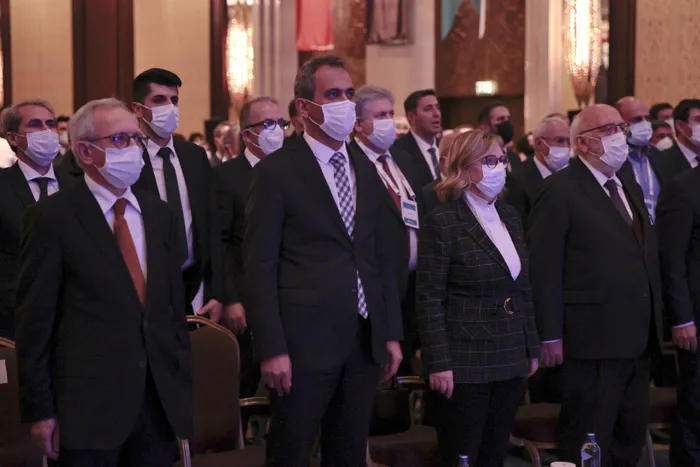 Öğretmenlik mesleği değişiyor: Maaşlarda 1000-2000 liralık artışlar yaşanacak! Milli Eğitim Bakanı Mahmut Özer detayları anlattı - 2