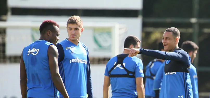 Fenerbahçe'de 3 isim kadro dışı