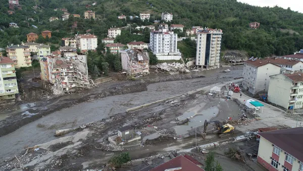 1629792700364.jpg Sel felaketinde 40 metre genişlemişti! Ezine Çayı böyle ıslah edilecek - 4
