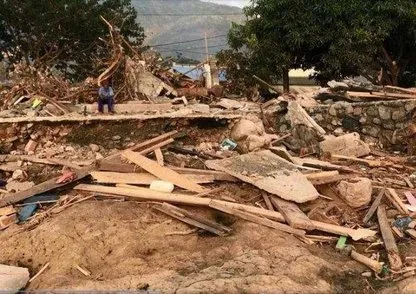 Papua Yeni Gine'de 6,6 büyüklüğünde deprem