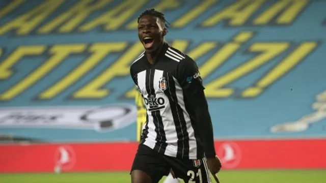 Gaziantep - Beşiktaş maçında yürekler ağza geldi! N'Sakala'nın sağlık durumu nasıl? Resmi açıklama geldi - 4
