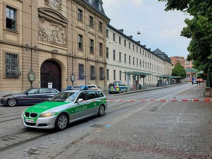 Son dakika: Almanya'nın Würzburg şehrinde bıçaklı saldırı şoku: 3 ölü en az 6 yaralı - 4