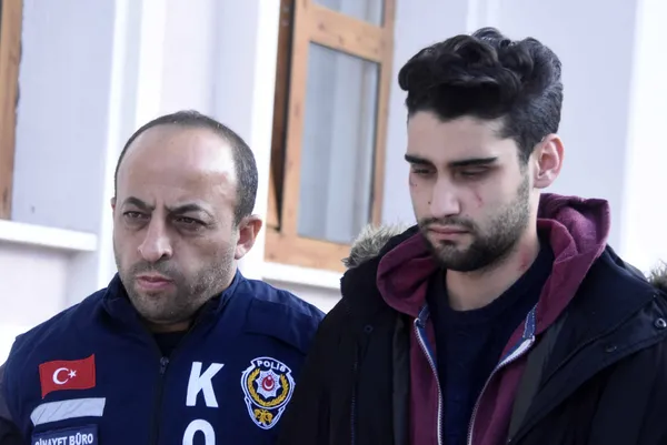 kadir-sekerin-tahliyesine-itiraz-yeniden-mi-tutuklanacak-1657437746737.jpg Kadir Şeker’in tahliyesine itiraz! Yeniden mi tutuklanacak? - 4