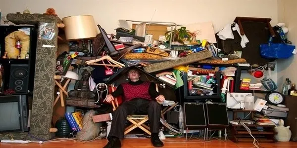 Dispozofobi hastalığı nedir? Masumlar Apartmanı Han’ın hastalığı dispozofobinin tedavisi nedir? Kompulsif biriktirme hastalığı...