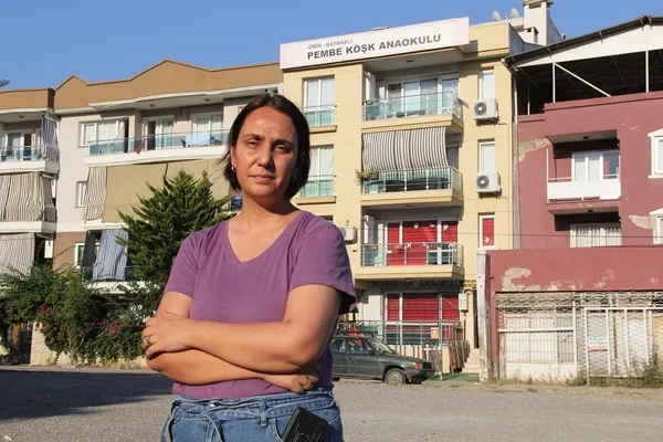 izmirde-dehsete-dusuren-olay-anaokulunda-kayip-skandali-3-cocuk-saatler-sonra-bulundu-1655881097082.jpg İzmir’de dehşete düşüren olay! Anaokulunda 'kayıp' skandalı; 3 çocuk saatler sonra bulundu - 5