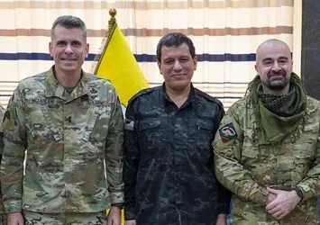 Türkiye'nin harekat sinyali sonrası ABD'den skandal hamle! McFarlane, Bafel Talabani ile birlikte terörist Ferhat Abdi Şahin ve Salih Müslim'i ziyaret etti