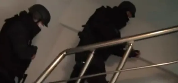 İstanbul’da PKK/YPG’li 8 şüphelinin yakalandığı operasyon kamerada