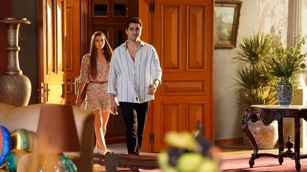 Yalı Çapkını 5. son bölüm izle! Hayranlarının ağzını açık bıraktı! Ferit ile Seyran köşeye sıkıştı...