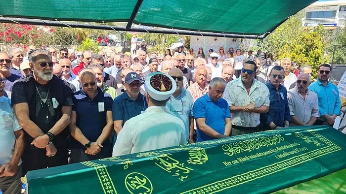 Müzik camiasının acı kaybı! Türk halk müziği sanatçısı Şakir Öner Günhan son yolculuğuna uğurlandı