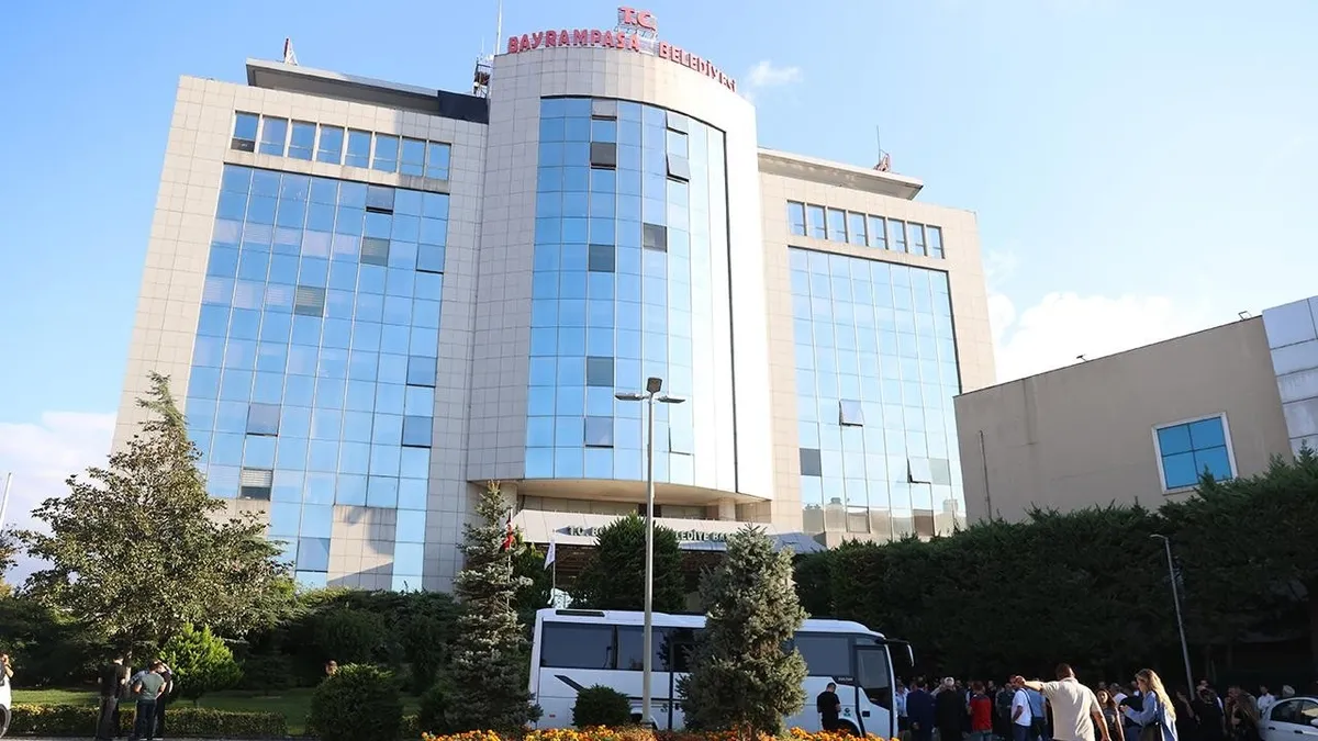 Bayrampaşa Belediyesi'ne yönelik operasyonda gelişme! Belediye Başkanı Hasan Mutlu dahil 26 kişi tutuklandı